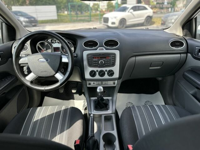 Форд Фокус 2010 в Львове на Automoto.ua Белый Форд Фокус, объемом двигателя 1.6 л и пробегом 311 тыс. км за 5500 $, фото 13 на Automoto.ua