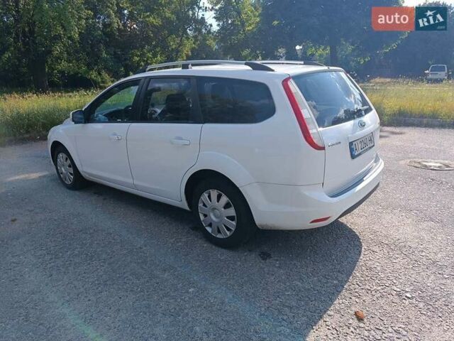 Белый Форд Фокус, объемом двигателя 1.6 л и пробегом 290 тыс. км за 5900 $, фото 8 на Automoto.ua