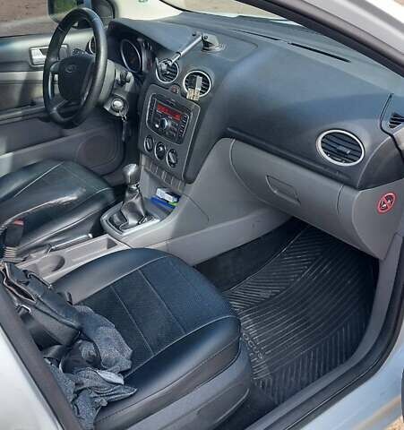 Белый Форд Фокус, объемом двигателя 0 л и пробегом 251 тыс. км за 5900 $, фото 5 на Automoto.ua