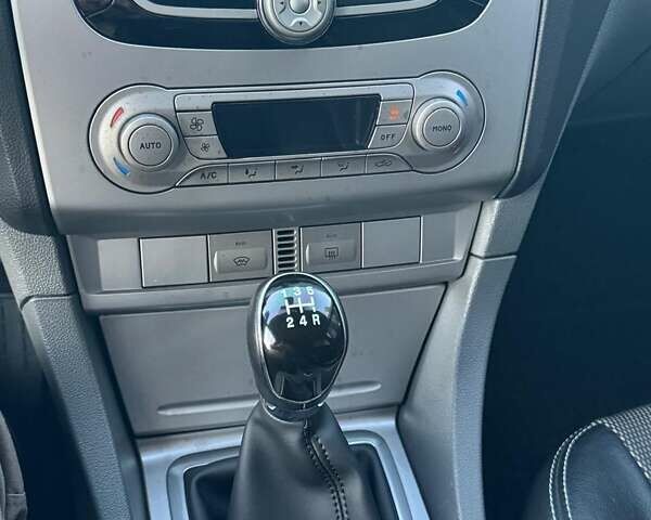 Белый Форд Фокус, объемом двигателя 1.6 л и пробегом 268 тыс. км за 6500 $, фото 20 на Automoto.ua