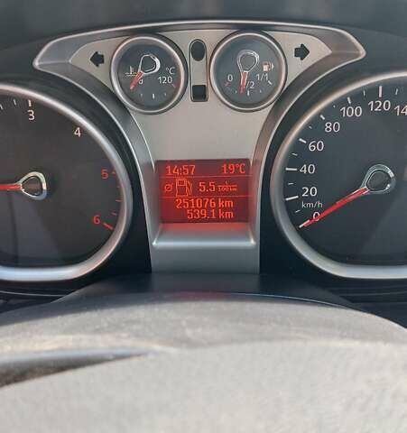 Белый Форд Фокус, объемом двигателя 0 л и пробегом 251 тыс. км за 5900 $, фото 10 на Automoto.ua