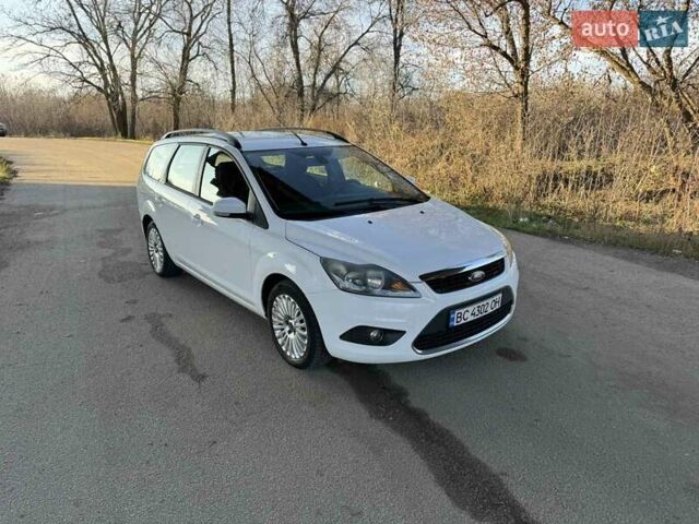 Белый Форд Фокус, объемом двигателя 1.6 л и пробегом 280 тыс. км за 5499 $, фото 6 на Automoto.ua