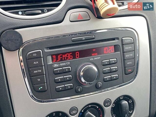 Білий Форд Фокус, об'ємом двигуна 1.56 л та пробігом 290 тис. км за 5690 $, фото 15 на Automoto.ua