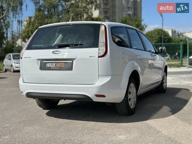 Білий Форд Фокус, об'ємом двигуна 1.56 л та пробігом 311 тис. км за 4700 $, фото 21 на Automoto.ua