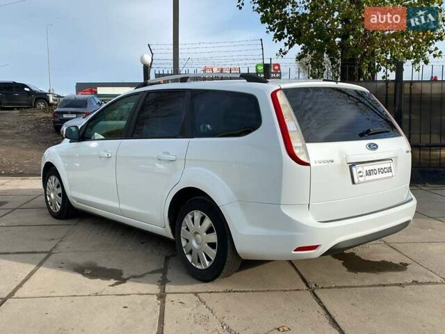 Білий Форд Фокус, об'ємом двигуна 1.56 л та пробігом 290 тис. км за 5690 $, фото 4 на Automoto.ua