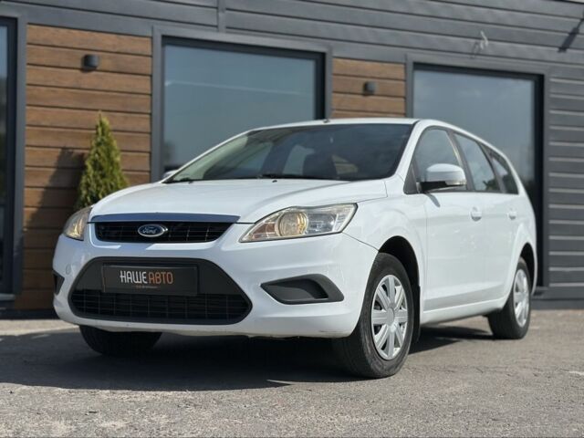 Форд Фокус 2010 в Львове на Automoto.ua Белый Форд Фокус, объемом двигателя 1.6 л и пробегом 311 тыс. км за 5500 $, фото 1 на Automoto.ua