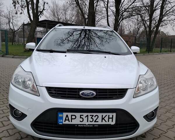 Белый Форд Фокус, объемом двигателя 1.6 л и пробегом 290 тыс. км за 6700 $, фото 2 на Automoto.ua