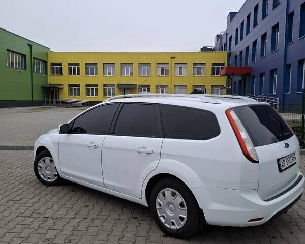 Белый Форд Фокус, объемом двигателя 1.6 л и пробегом 290 тыс. км за 6700 $, фото 4 на Automoto.ua