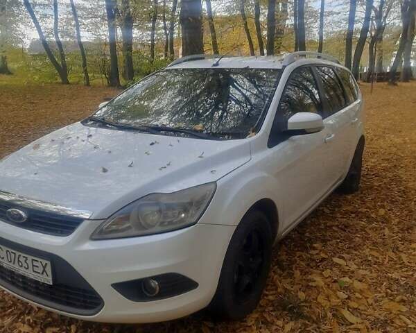 Білий Форд Фокус, об'ємом двигуна 1.6 л та пробігом 361 тис. км за 4800 $, фото 3 на Automoto.ua