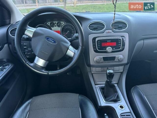 Белый Форд Фокус, объемом двигателя 1.6 л и пробегом 268 тыс. км за 6500 $, фото 12 на Automoto.ua