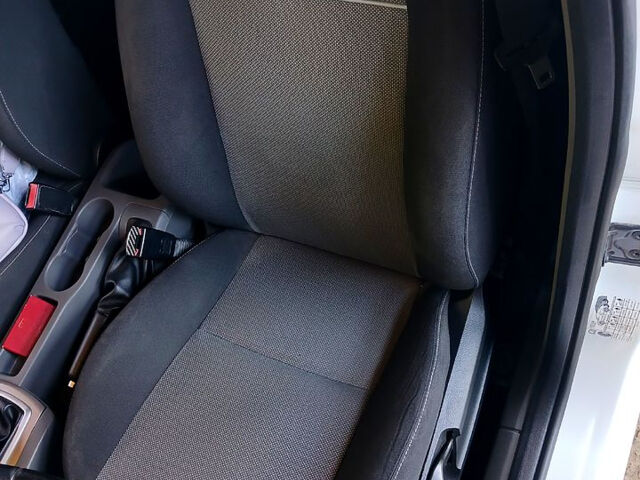 Белый Форд Фокус, объемом двигателя 1.8 л и пробегом 201 тыс. км за 4850 $, фото 7 на Automoto.ua