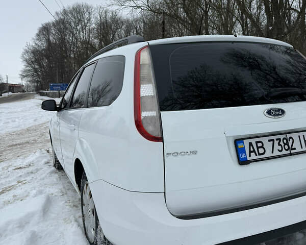 Белый Форд Фокус, объемом двигателя 1.6 л и пробегом 233 тыс. км за 5299 $, фото 4 на Automoto.ua