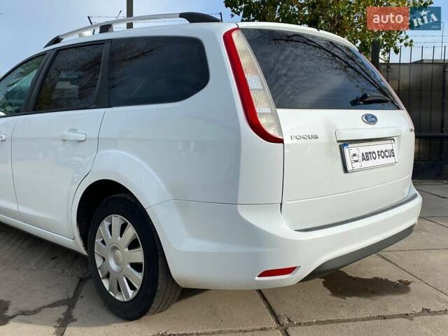 Білий Форд Фокус, об'ємом двигуна 1.56 л та пробігом 290 тис. км за 5690 $, фото 7 на Automoto.ua