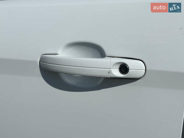 Білий Форд Фокус, об'ємом двигуна 1.56 л та пробігом 311 тис. км за 4700 $, фото 25 на Automoto.ua