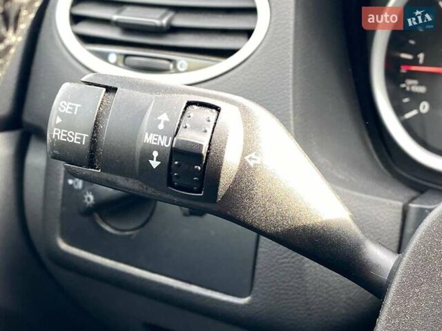 Білий Форд Фокус, об'ємом двигуна 1.56 л та пробігом 290 тис. км за 5690 $, фото 19 на Automoto.ua