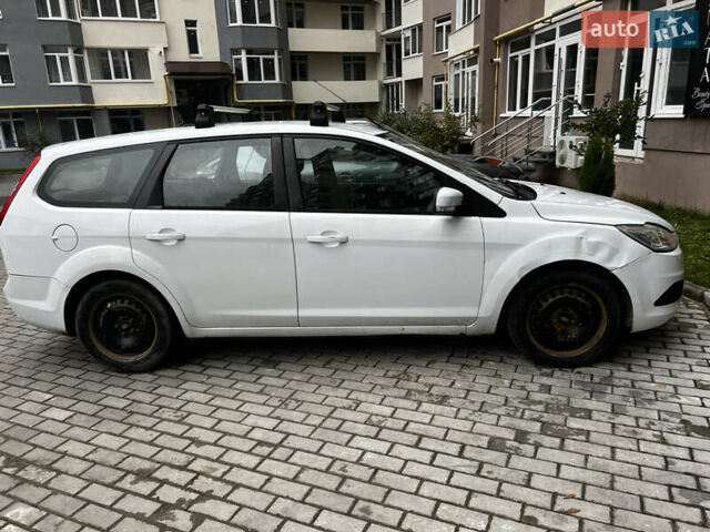 Білий Форд Фокус, об'ємом двигуна 1.6 л та пробігом 280 тис. км за 4500 $, фото 2 на Automoto.ua