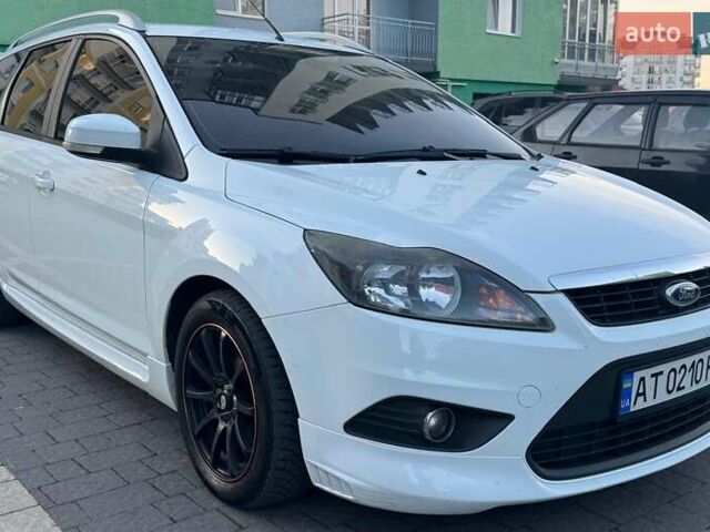 Белый Форд Фокус, объемом двигателя 1.6 л и пробегом 268 тыс. км за 6500 $, фото 6 на Automoto.ua