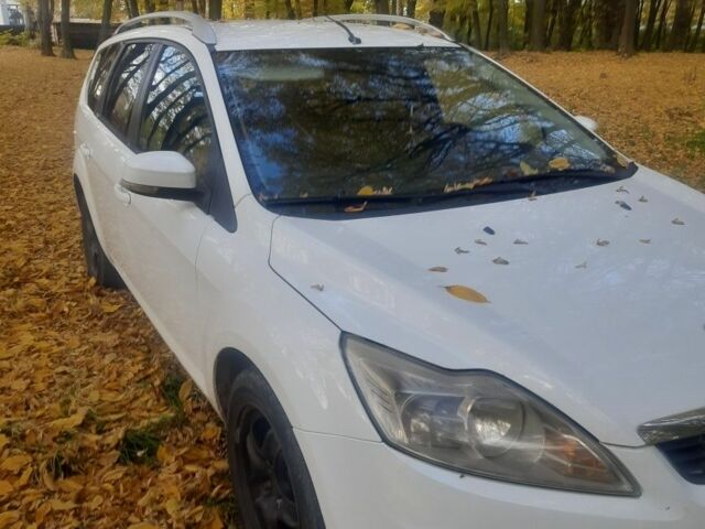 Білий Форд Фокус, об'ємом двигуна 1.6 л та пробігом 361 тис. км за 4800 $, фото 3 на Automoto.ua