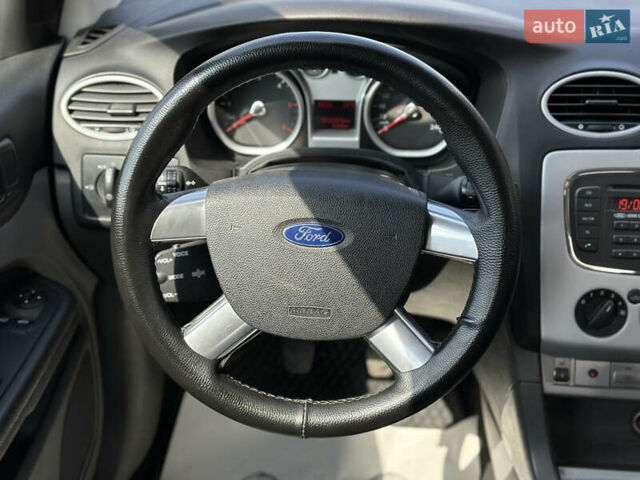 Білий Форд Фокус, об'ємом двигуна 1.56 л та пробігом 311 тис. км за 4700 $, фото 37 на Automoto.ua