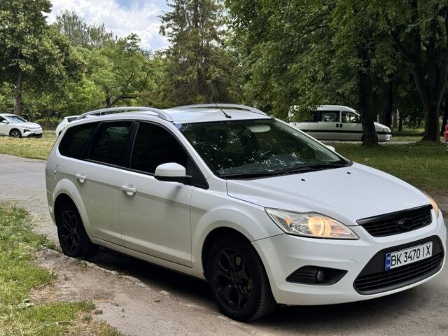 Білий Форд Фокус, об'ємом двигуна 1.6 л та пробігом 249 тис. км за 5650 $, фото 4 на Automoto.ua