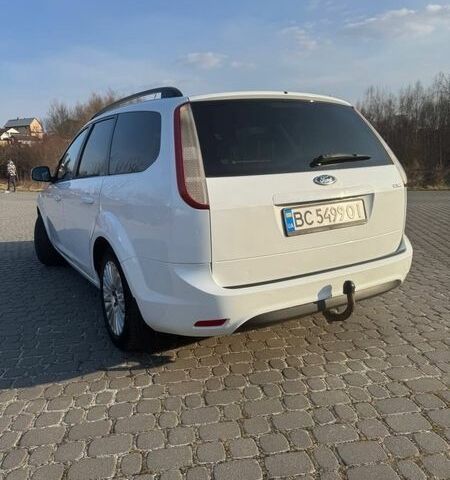 Белый Форд Фокус, объемом двигателя 1.6 л и пробегом 296 тыс. км за 5400 $, фото 7 на Automoto.ua