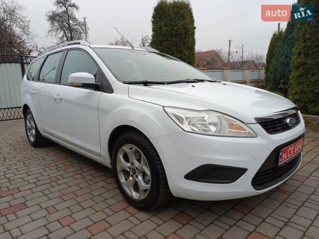 Белый Форд Фокус, объемом двигателя 1.6 л и пробегом 180 тыс. км за 6300 $, фото 15 на Automoto.ua