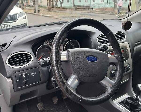 Белый Форд Фокус, объемом двигателя 2 л и пробегом 310 тыс. км за 4700 $, фото 8 на Automoto.ua