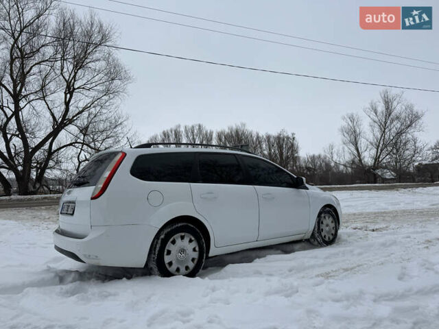 Белый Форд Фокус, объемом двигателя 1.6 л и пробегом 233 тыс. км за 5299 $, фото 9 на Automoto.ua