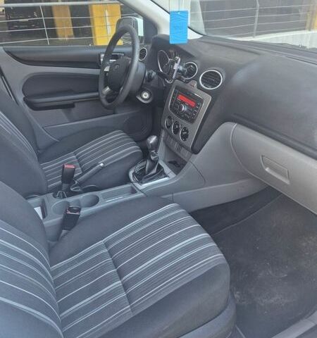 Білий Форд Фокус, об'ємом двигуна 1.6 л та пробігом 217 тис. км за 5000 $, фото 11 на Automoto.ua