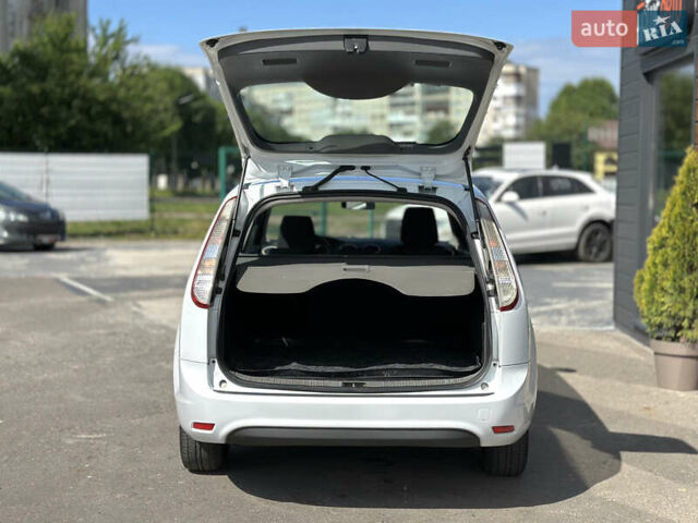 Білий Форд Фокус, об'ємом двигуна 1.56 л та пробігом 311 тис. км за 4700 $, фото 18 на Automoto.ua