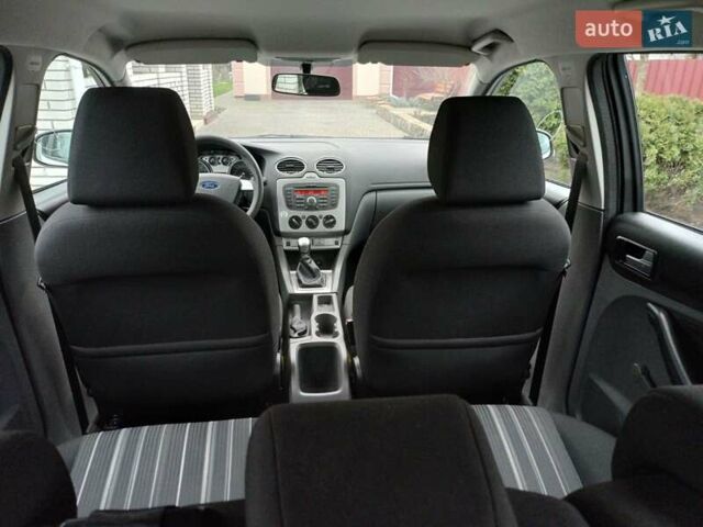 Белый Форд Фокус, объемом двигателя 1.6 л и пробегом 180 тыс. км за 6300 $, фото 8 на Automoto.ua