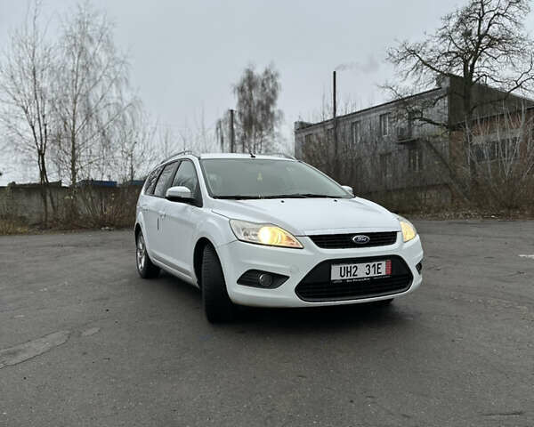 Белый Форд Фокус, объемом двигателя 1.6 л и пробегом 234 тыс. км за 6200 $, фото 6 на Automoto.ua