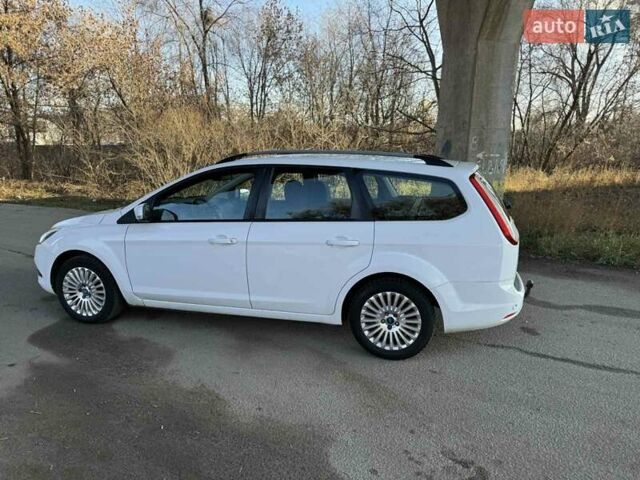 Белый Форд Фокус, объемом двигателя 1.6 л и пробегом 280 тыс. км за 5499 $, фото 8 на Automoto.ua