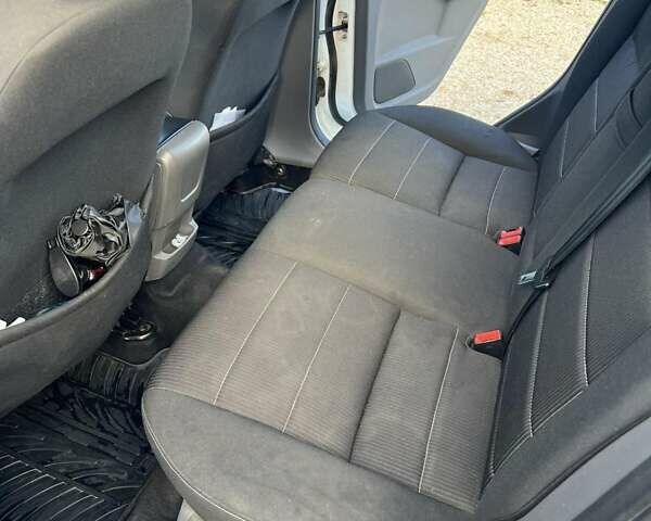 Форд Фокус 2010 в Коломые на Automoto.ua Белый Форд Фокус, объемом двигателя 1.6 л и пробегом 315 тыс. км за 6200 $, фото 2 на Automoto.ua