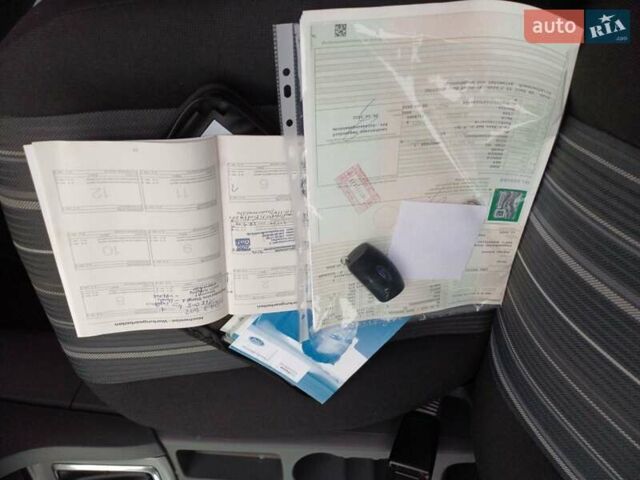 Белый Форд Фокус, объемом двигателя 1.6 л и пробегом 180 тыс. км за 6300 $, фото 6 на Automoto.ua