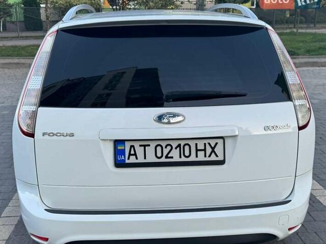 Белый Форд Фокус, объемом двигателя 1.6 л и пробегом 268 тыс. км за 6500 $, фото 4 на Automoto.ua