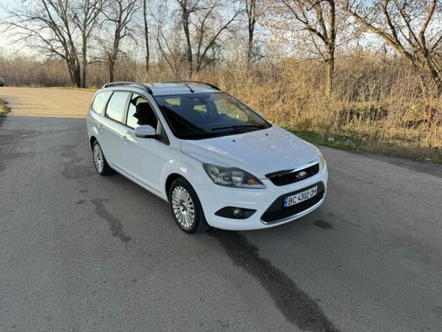 Белый Форд Фокус, объемом двигателя 1.6 л и пробегом 270 тыс. км за 5500 $, фото 1 на Automoto.ua