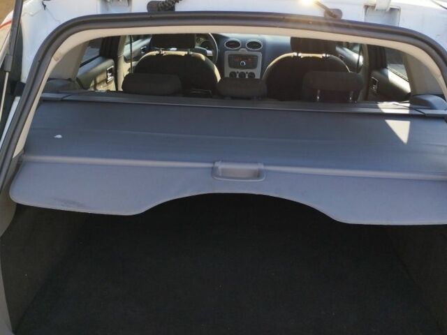 Белый Форд Фокус, объемом двигателя 0 л и пробегом 221 тыс. км за 6400 $, фото 6 на Automoto.ua