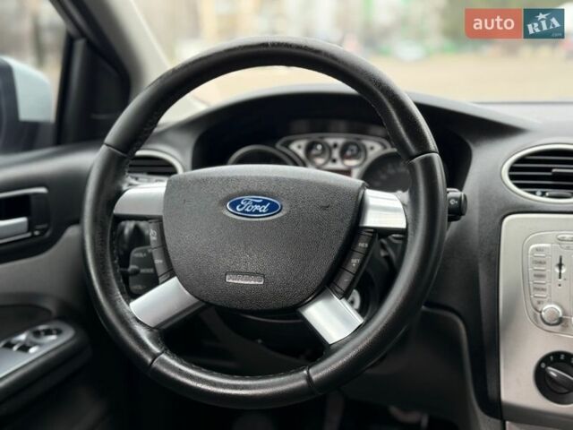 Білий Форд Фокус, об'ємом двигуна 2 л та пробігом 280 тис. км за 5200 $, фото 49 на Automoto.ua