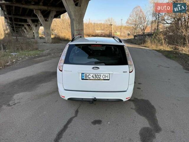Белый Форд Фокус, объемом двигателя 1.6 л и пробегом 280 тыс. км за 5499 $, фото 12 на Automoto.ua