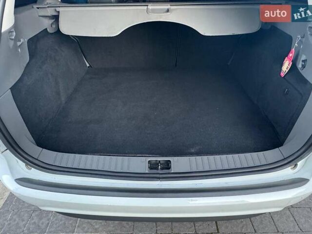 Белый Форд Фокус, объемом двигателя 1.6 л и пробегом 268 тыс. км за 6500 $, фото 17 на Automoto.ua