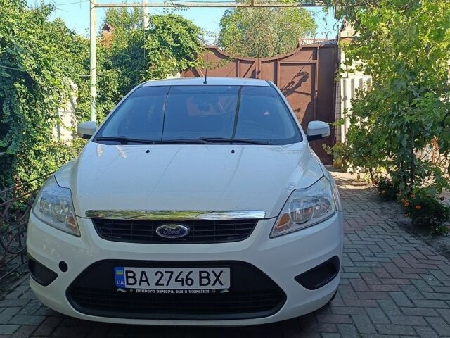 Белый Форд Фокус, объемом двигателя 1.6 л и пробегом 295 тыс. км за 5500 $, фото 1 на Automoto.ua