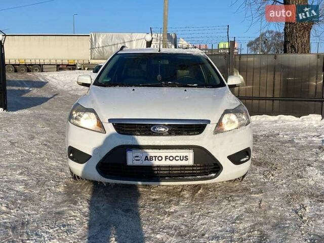 Белый Форд Фокус, объемом двигателя 1.56 л и пробегом 290 тыс. км за 5290 $, фото 1 на Automoto.ua