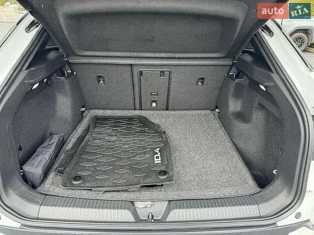 Білий Форд Фокус, об'ємом двигуна 1.56 л та пробігом 306 тис. км за 5000 $, фото 3 на Automoto.ua