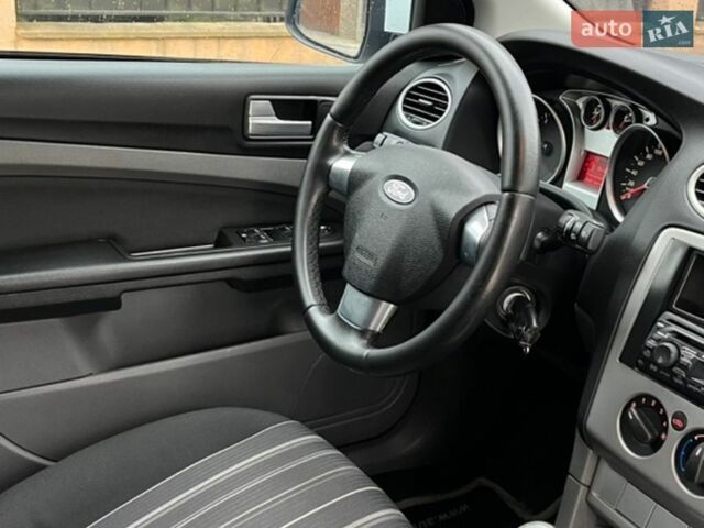 Белый Форд Фокус, объемом двигателя 1.6 л и пробегом 173 тыс. км за 5900 $, фото 12 на Automoto.ua