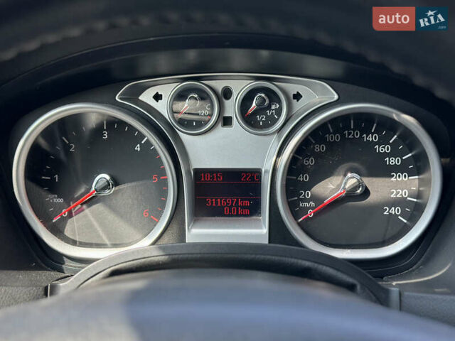 Білий Форд Фокус, об'ємом двигуна 1.56 л та пробігом 311 тис. км за 4700 $, фото 38 на Automoto.ua