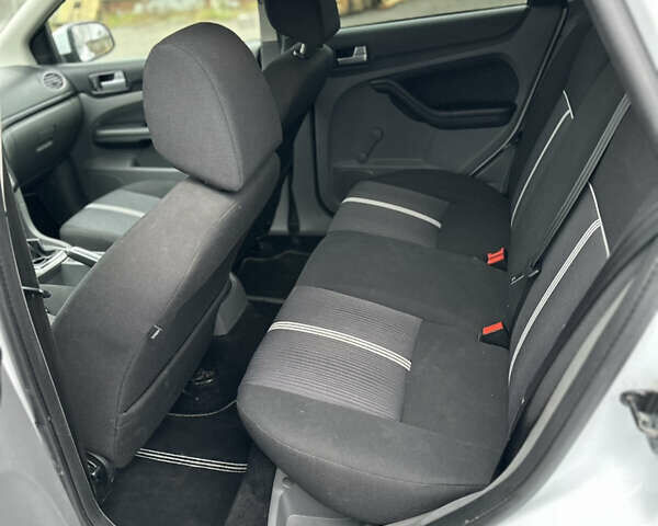 Белый Форд Фокус, объемом двигателя 1.6 л и пробегом 234 тыс. км за 6200 $, фото 11 на Automoto.ua