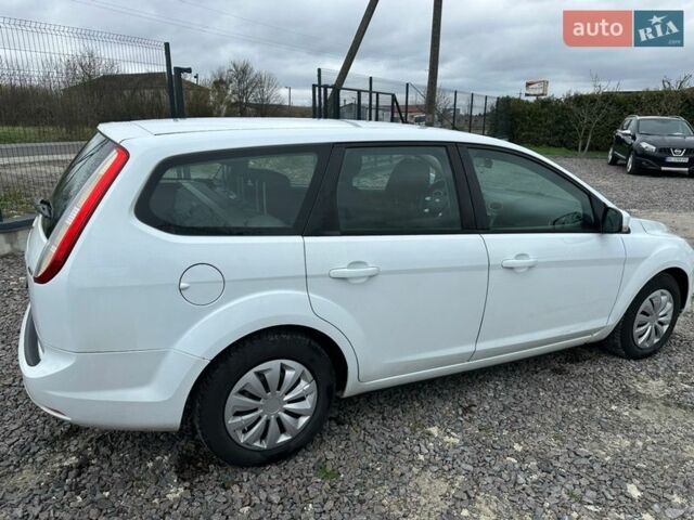 Білий Форд Фокус, об'ємом двигуна 1.6 л та пробігом 294 тис. км за 5200 $, фото 9 на Automoto.ua