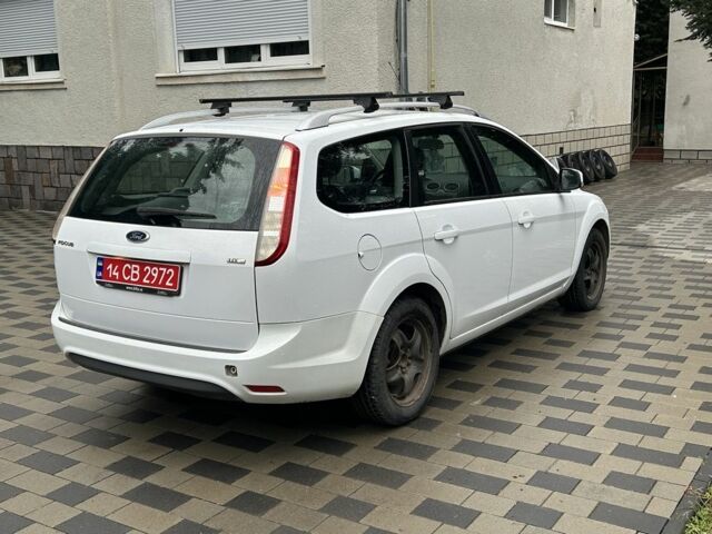 Белый Форд Фокус, объемом двигателя 1.6 л и пробегом 200 тыс. км за 1999 $, фото 6 на Automoto.ua