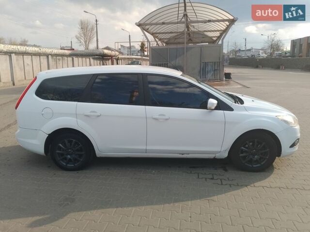 Белый Форд Фокус, объемом двигателя 1.56 л и пробегом 354 тыс. км за 5700 $, фото 9 на Automoto.ua